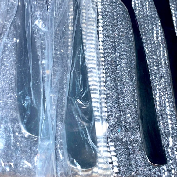 Cambridge 36 piece buffet set Bourne satin mirror finish flatware + Serve Spoons - Picture 5 of 9